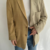 Yellow toned contrasted blazer