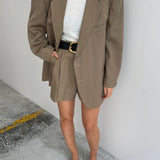 Shorts suit in beige