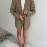 Shorts suit in beige