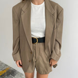 Shorts suit in beige